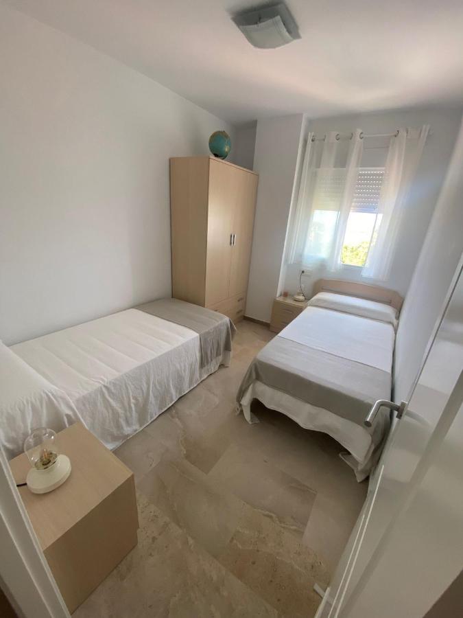 Апартаменты A&C Vistas Al Mar -Torre Del Mar - Malaga Велес Экстерьер фото